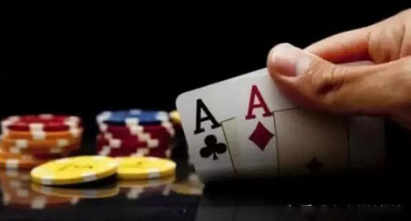 德州扑克下载官网：游戏平台利弊剖析与棋牌游戏代理权衡(图1)